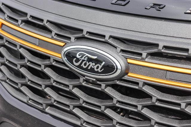 New 2026 Agate Black Metallic Ford Tremor® image 39