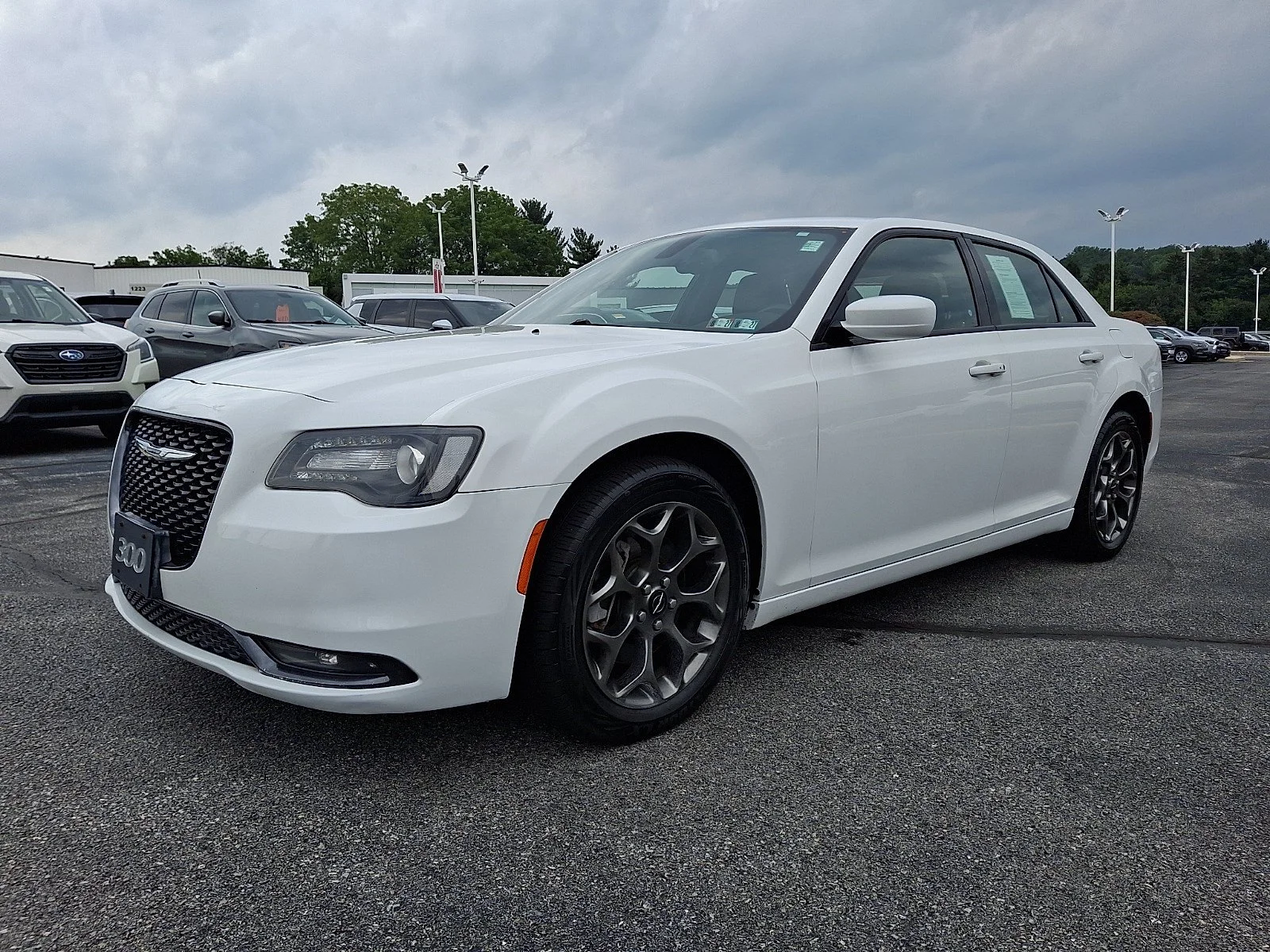 Used 2015 Bright White Clearcoat Chrysler 300S image 3
