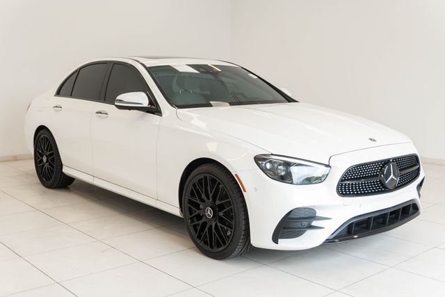 Used 2022 White Mercedes-Benz E 450 image 27