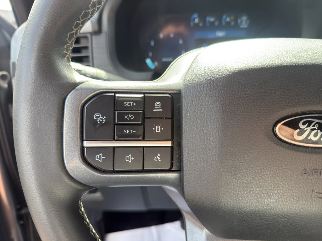 Used 2025 Gray Metallic Ford XLT image 16