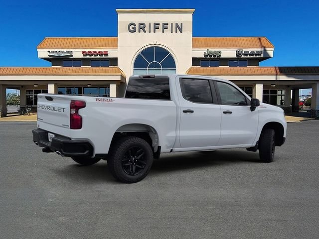 Used 2022 White Chevrolet Custom Trail Boss image 4
