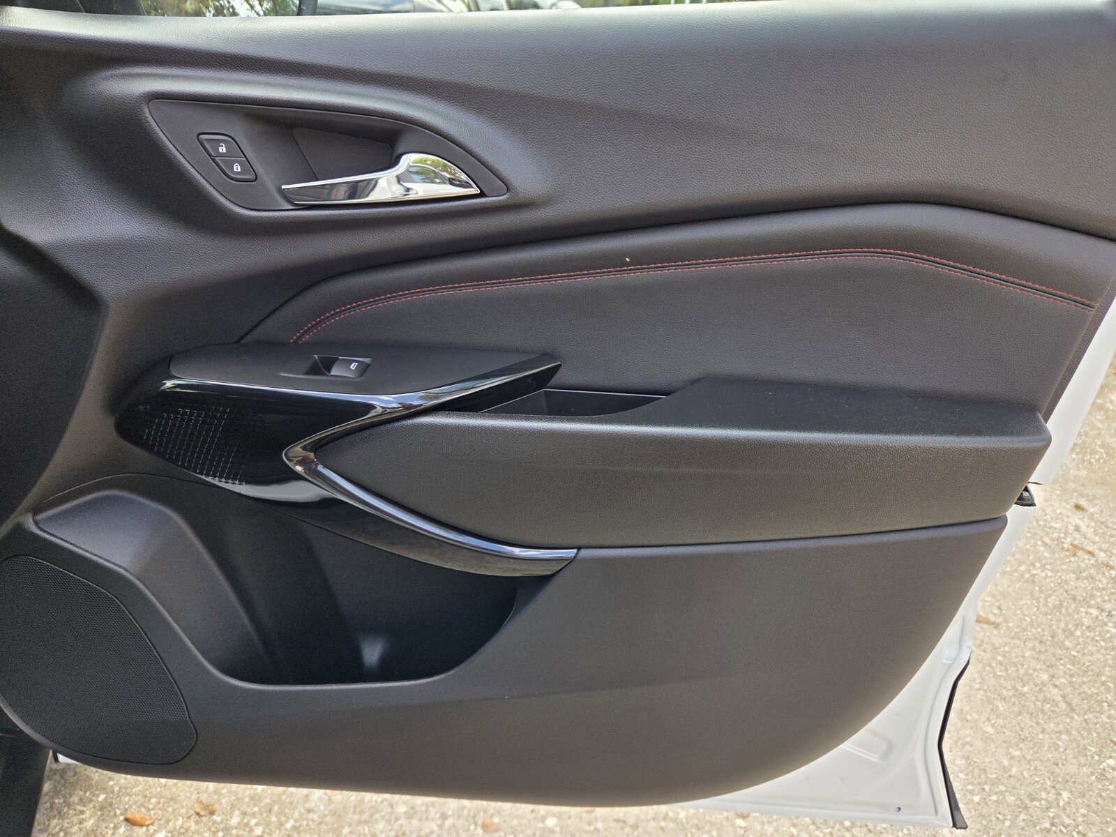 2026 Chevrolet Trax RS - Photo 12