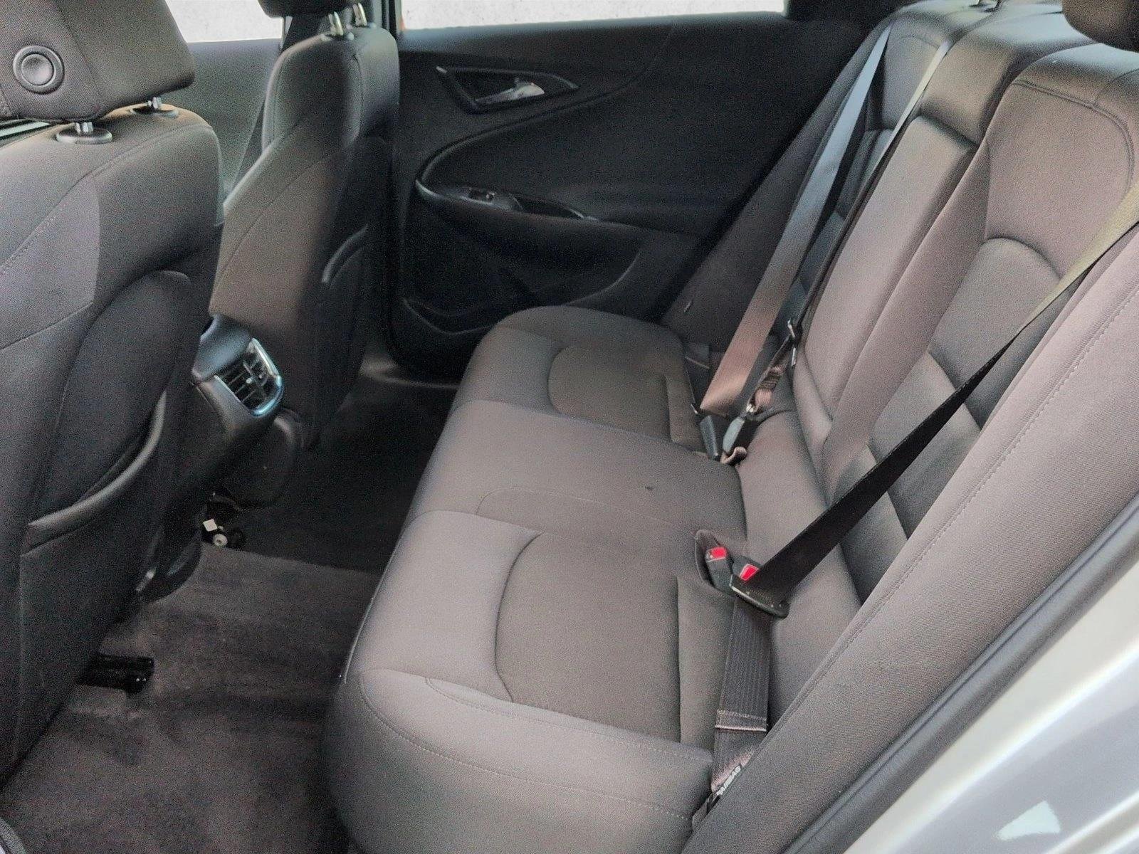 Used 2022 Silver Ice Metallic Chevrolet LT image 18