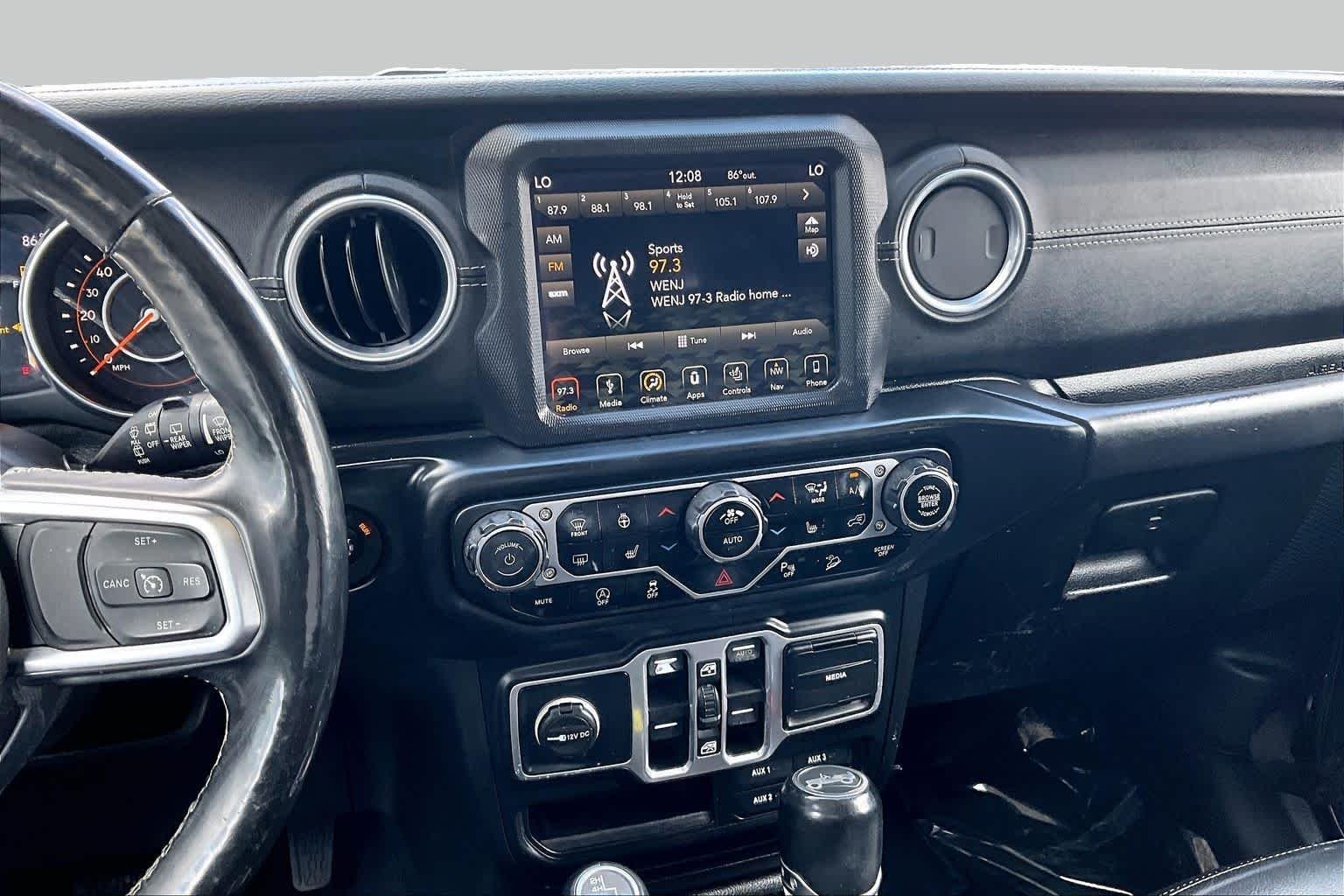Used 2018 Granite Crystal Metallic Clearcoat Jeep Sahara image 7