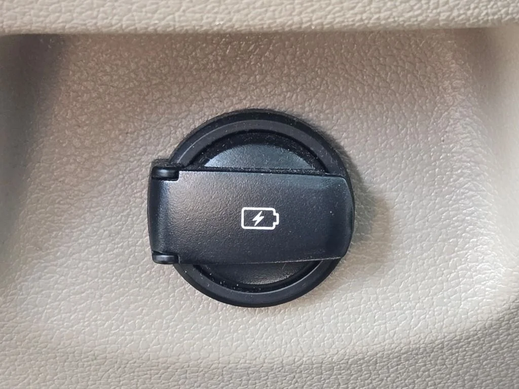 Used 2021 Black Hyundai Ultimate image 18