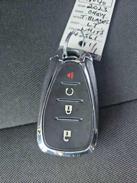 Used 2023 Summit White Chevrolet LT image 29
