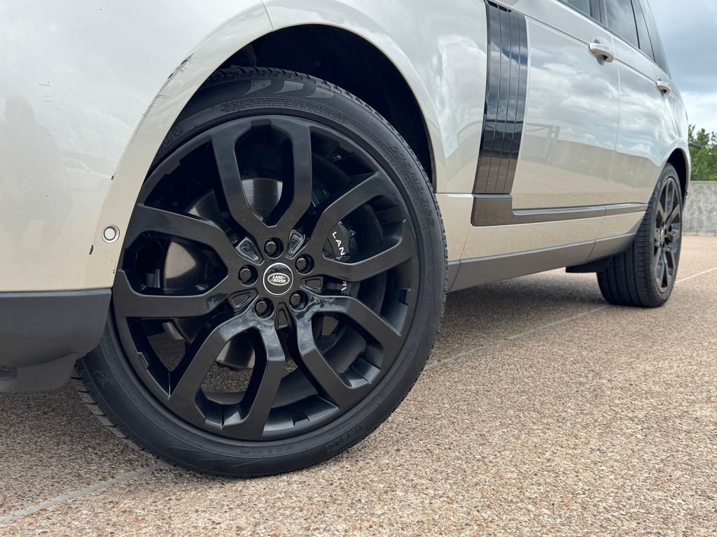 Used 2020 Black Land Rover HSE image 2