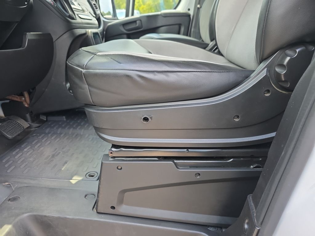 Used 2023 White Ram High Roof image 12