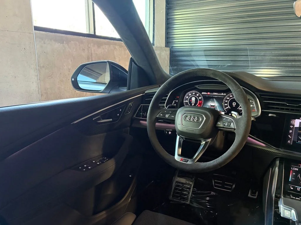 New 2027 Satellite Silver Metallic Audi 4.0T image 17