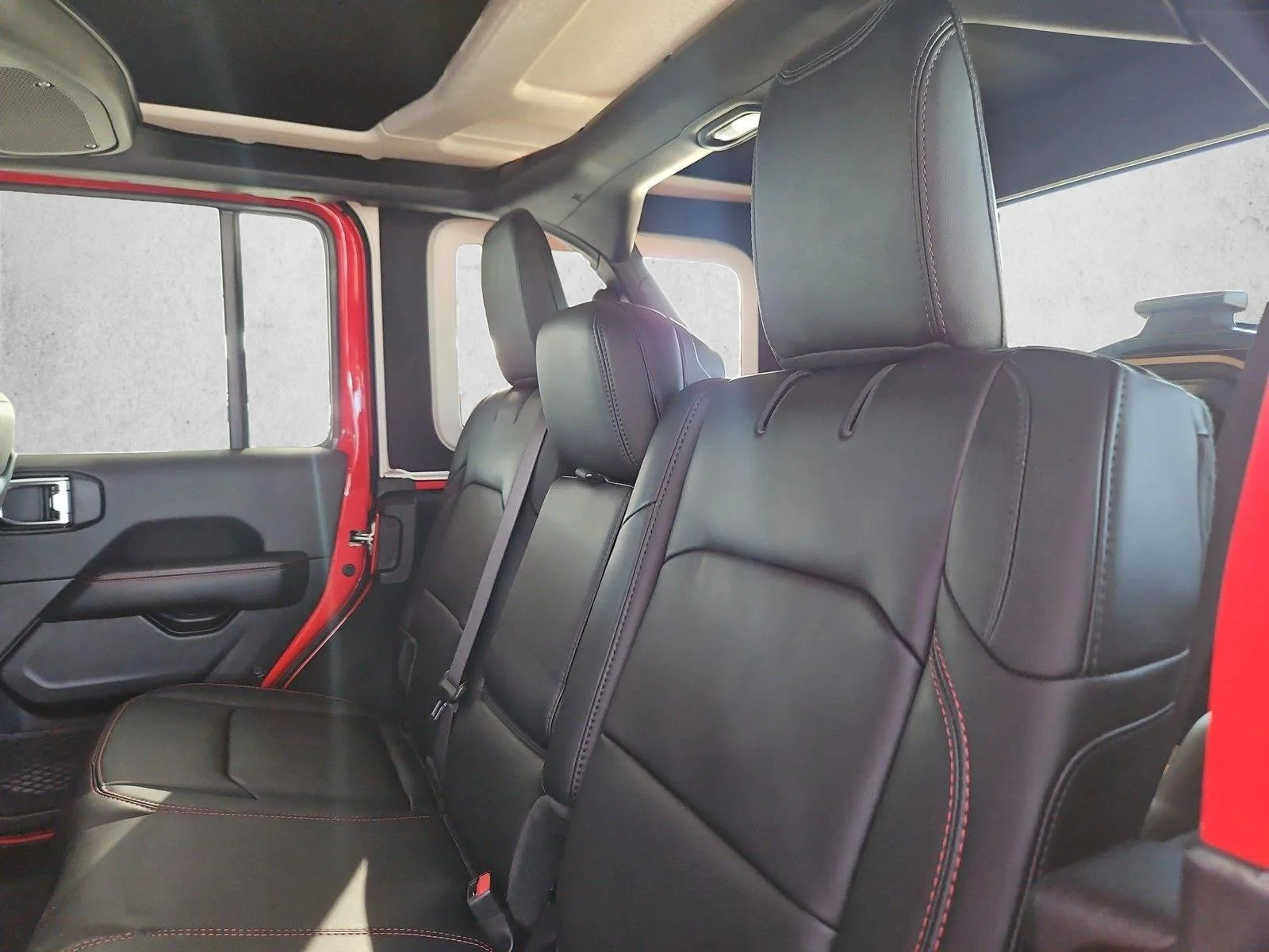Used 2025 Firecracker Red Clearcoat Jeep Rubicon X image 17