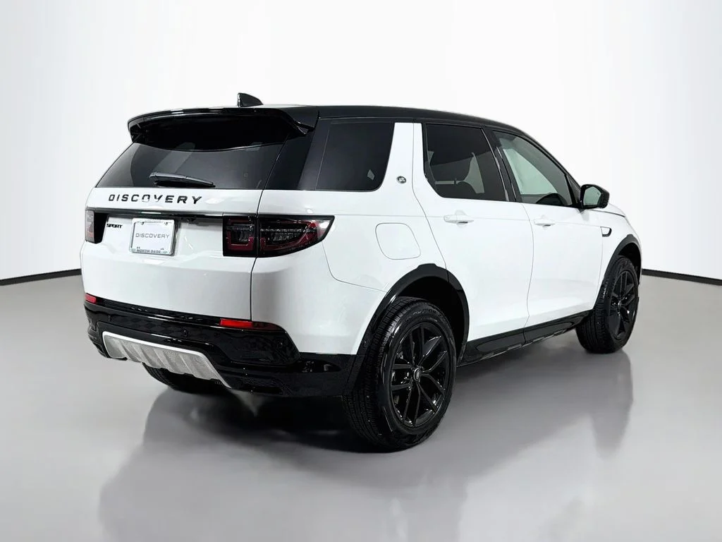 Used 2026 White Land Rover Landmark image 5
