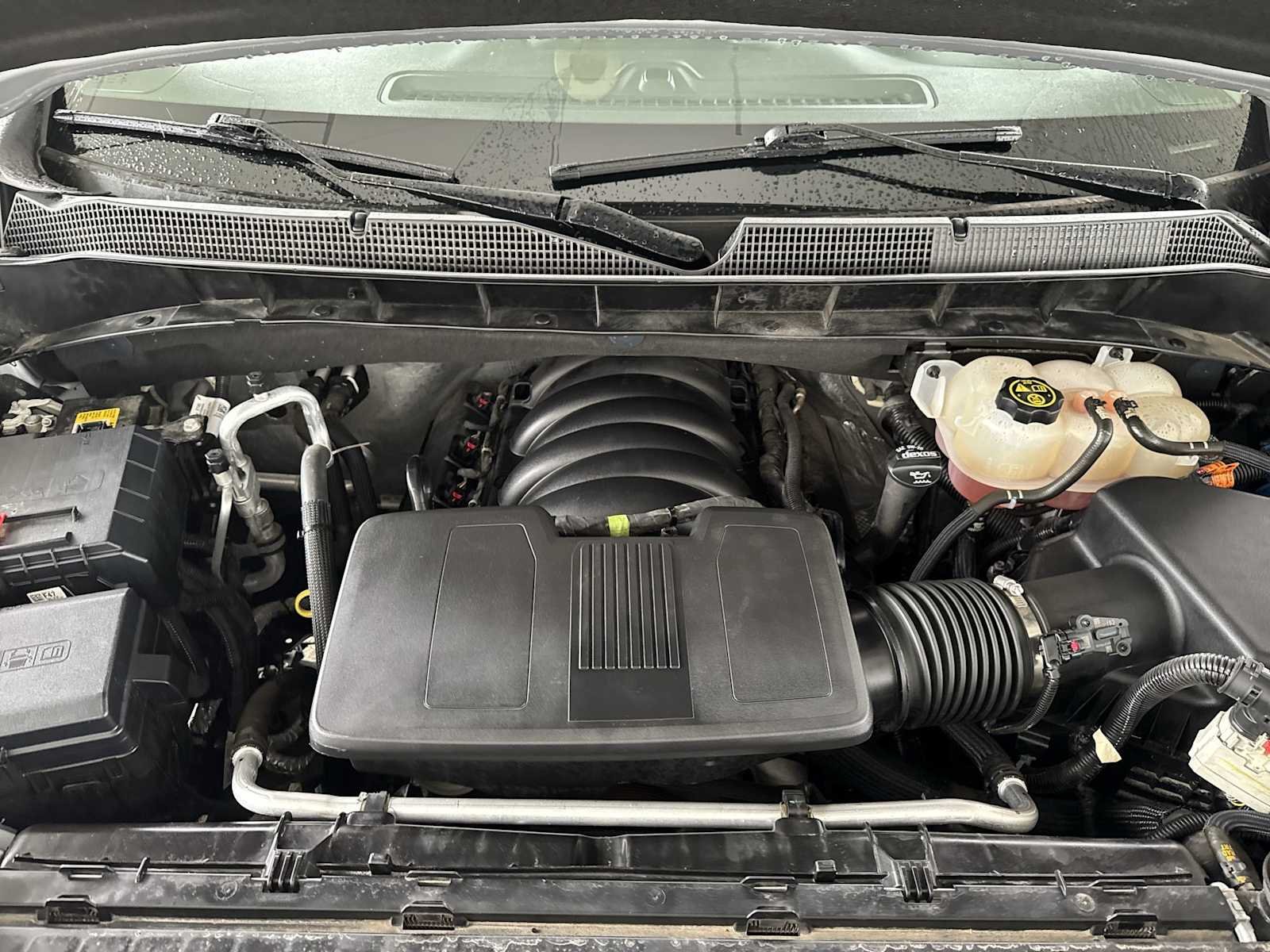 Used 2022 SILVER ICE METALLIC Chevrolet RST image 17