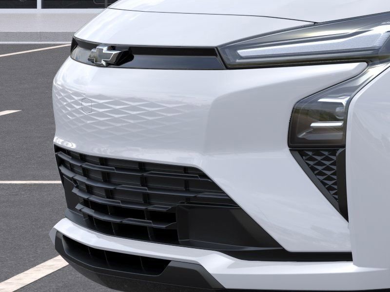 New 2027 Summit White Chevrolet LT image 15