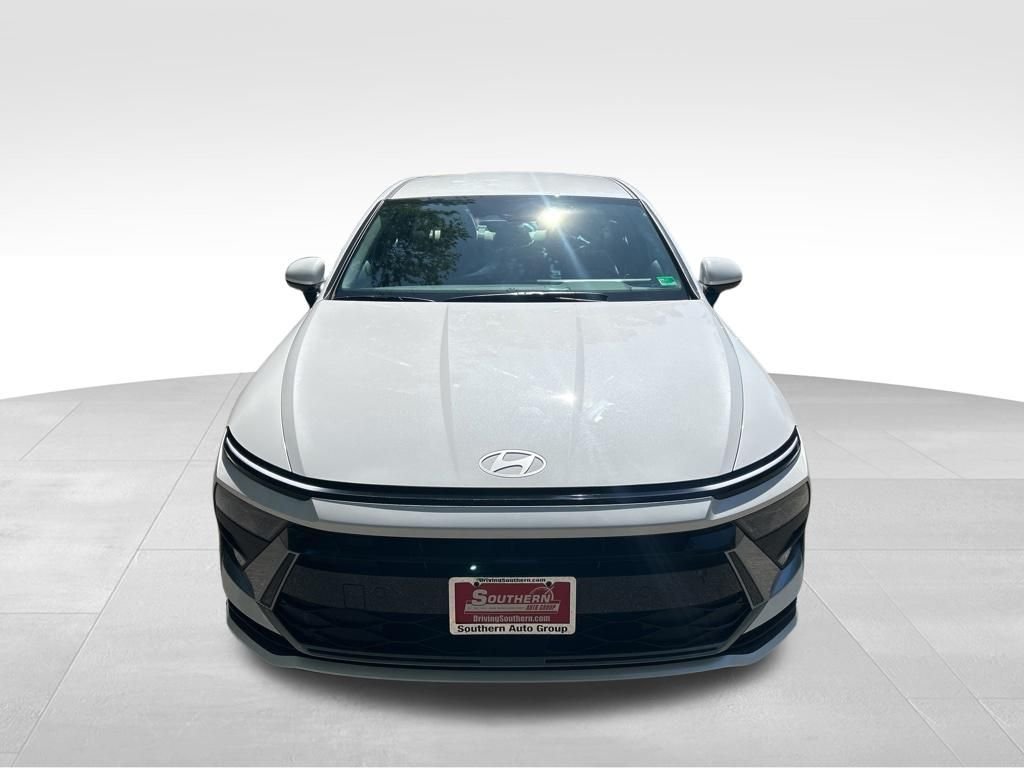 Certified Used 2026 White Hyundai Blue image 10