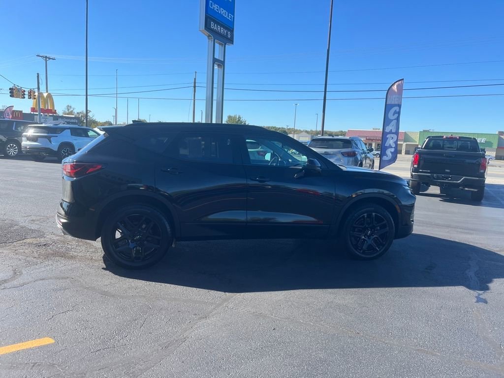 2024 Chevrolet Blazer 2LT photo 2