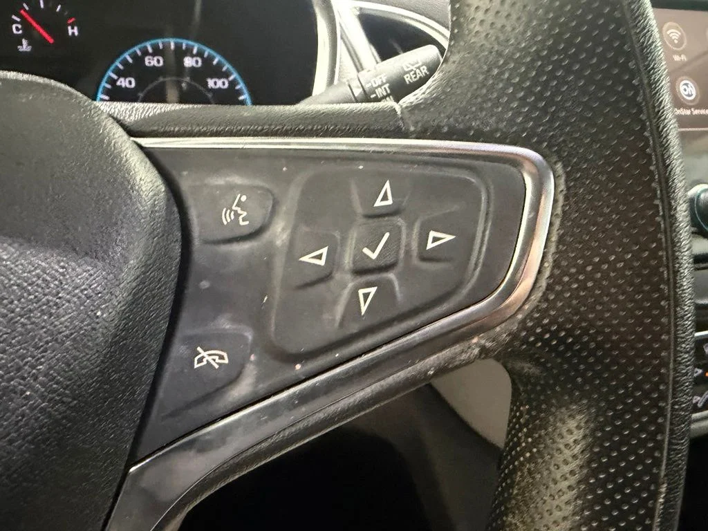 Used 2019 Silver Chevrolet LS image 18