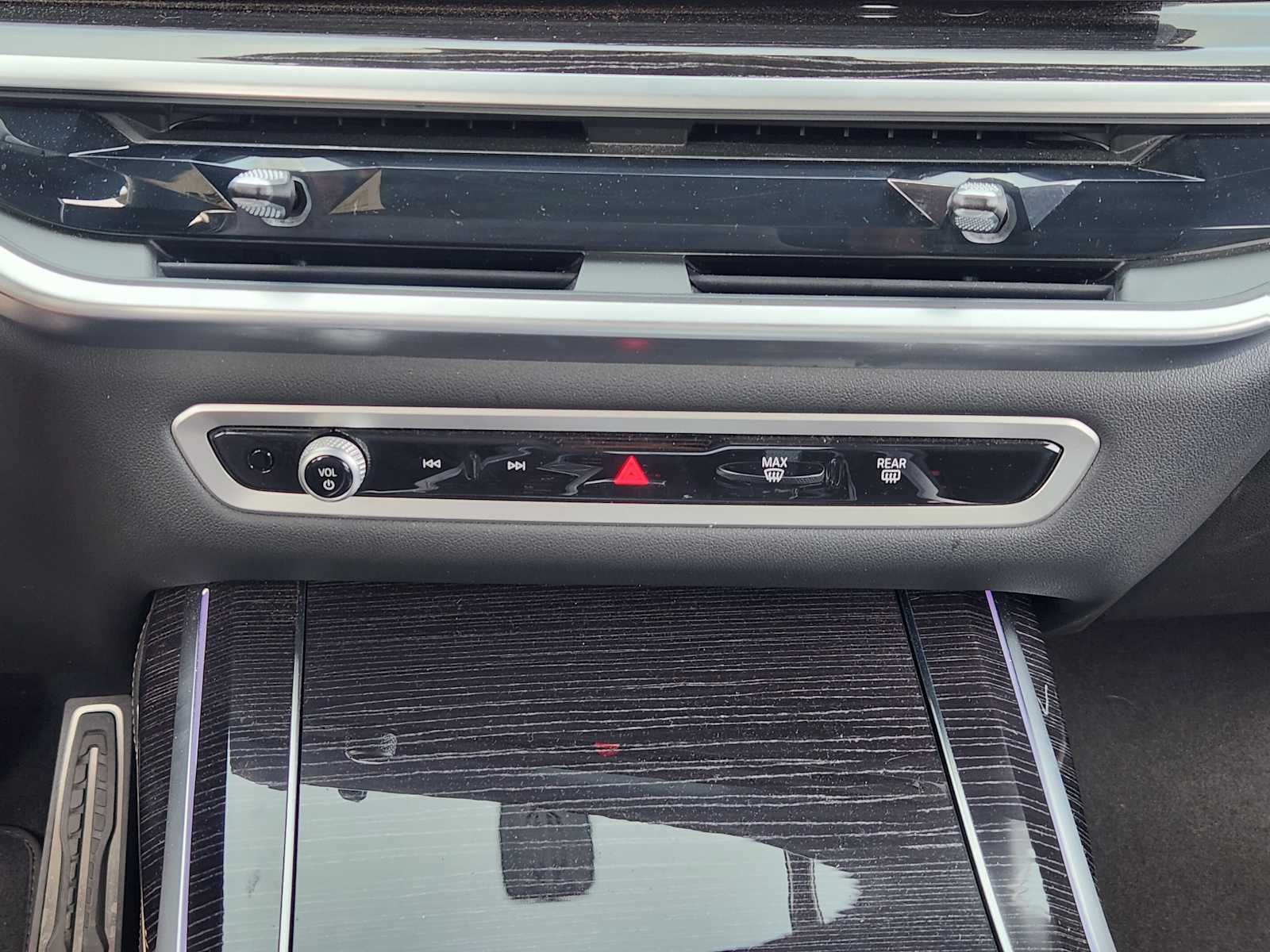 2025 BMW X7 M60i - Photo 15