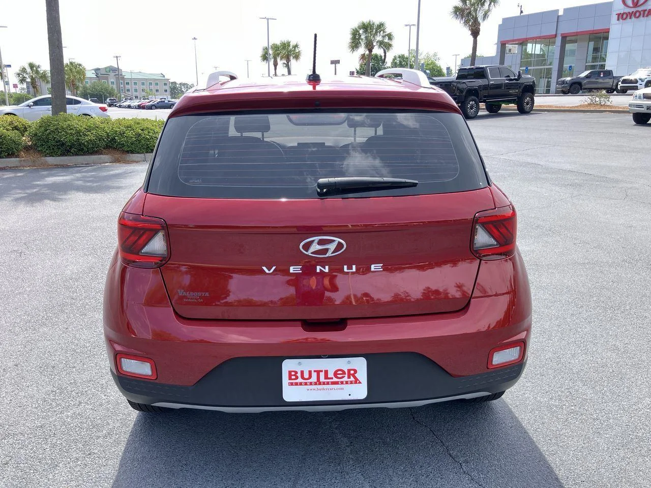 Used 2024 Red (Ultimate Red) Hyundai SEL image 4