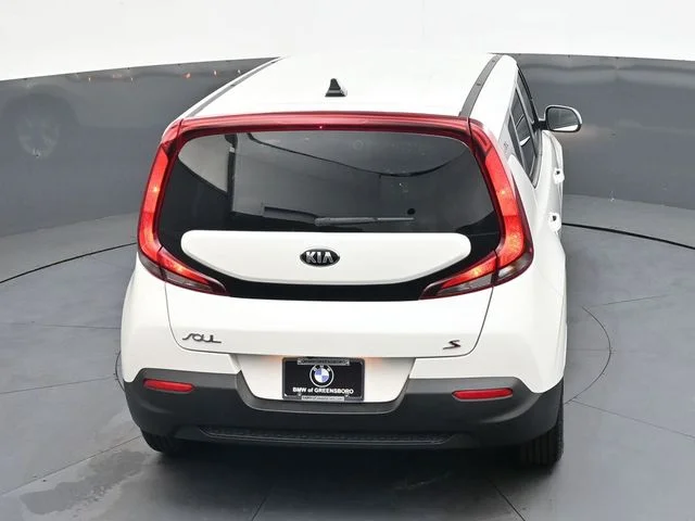 Used 2020 White Kia S image 28