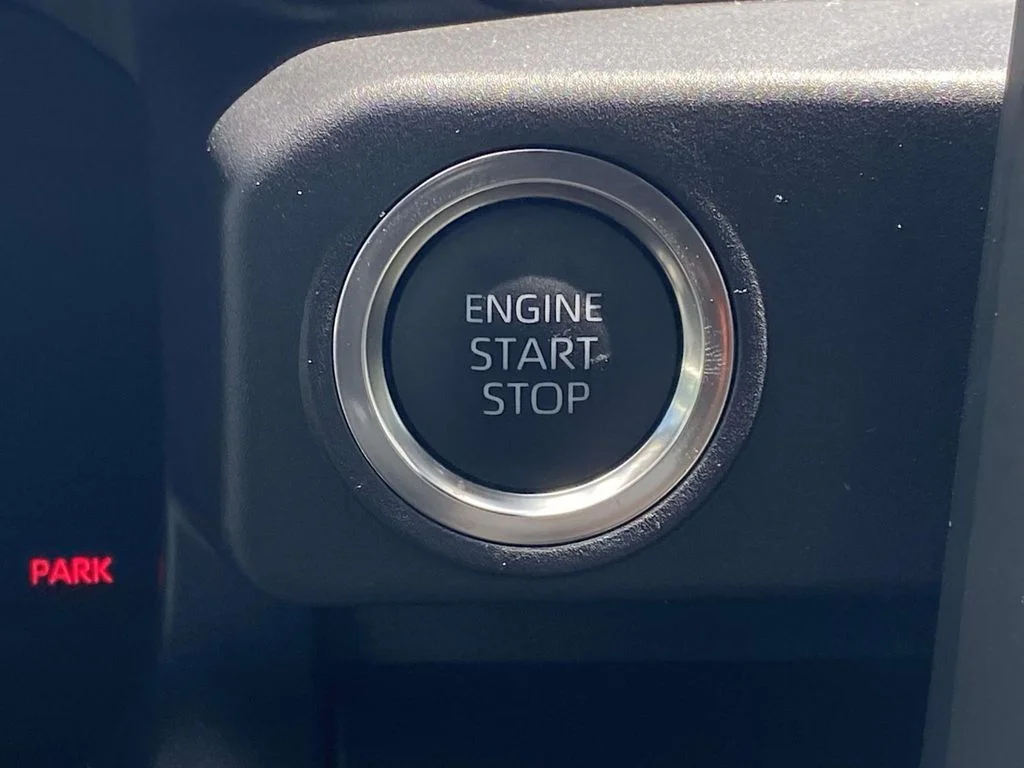 Used 2025 White Toyota SR5 image 28