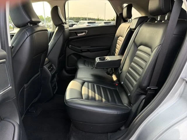 Used 2024 Silver Ford SEL image 28