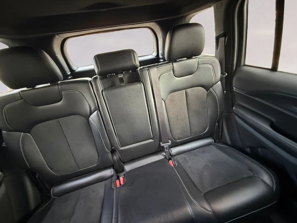 Used 2025 Silver Jeep Altitude image 18