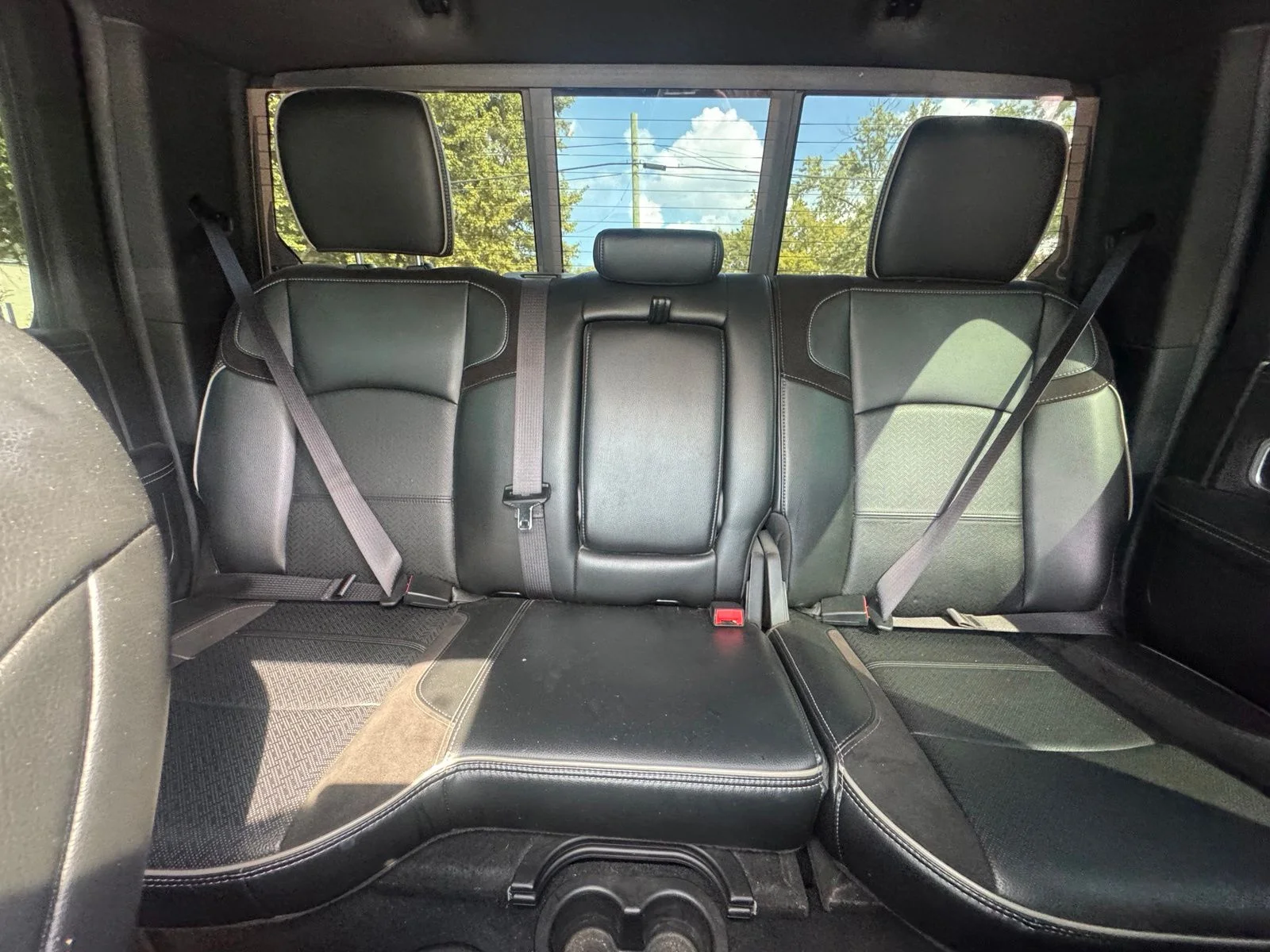 Used 2022 Black Ram Laramie image 25