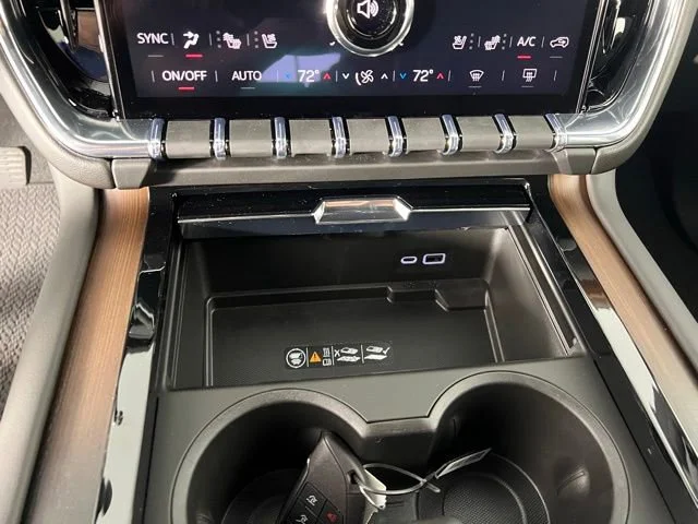2026 GMC Yukon Denali - Photo 33