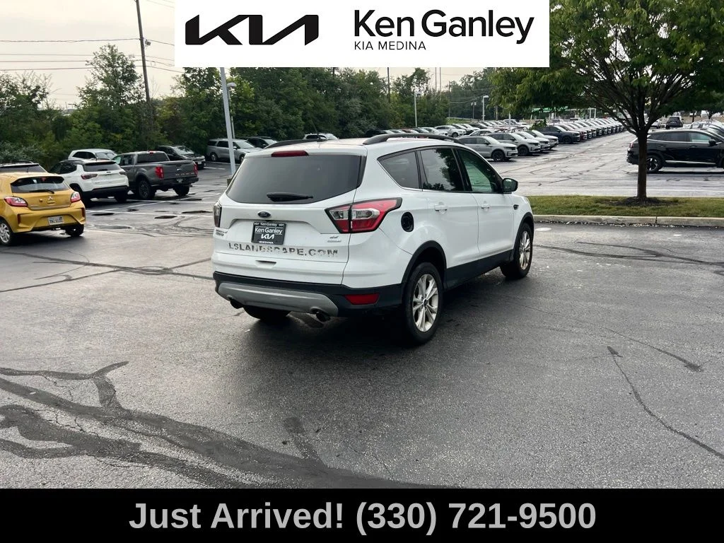 Used 2018 White Ford SE image 5