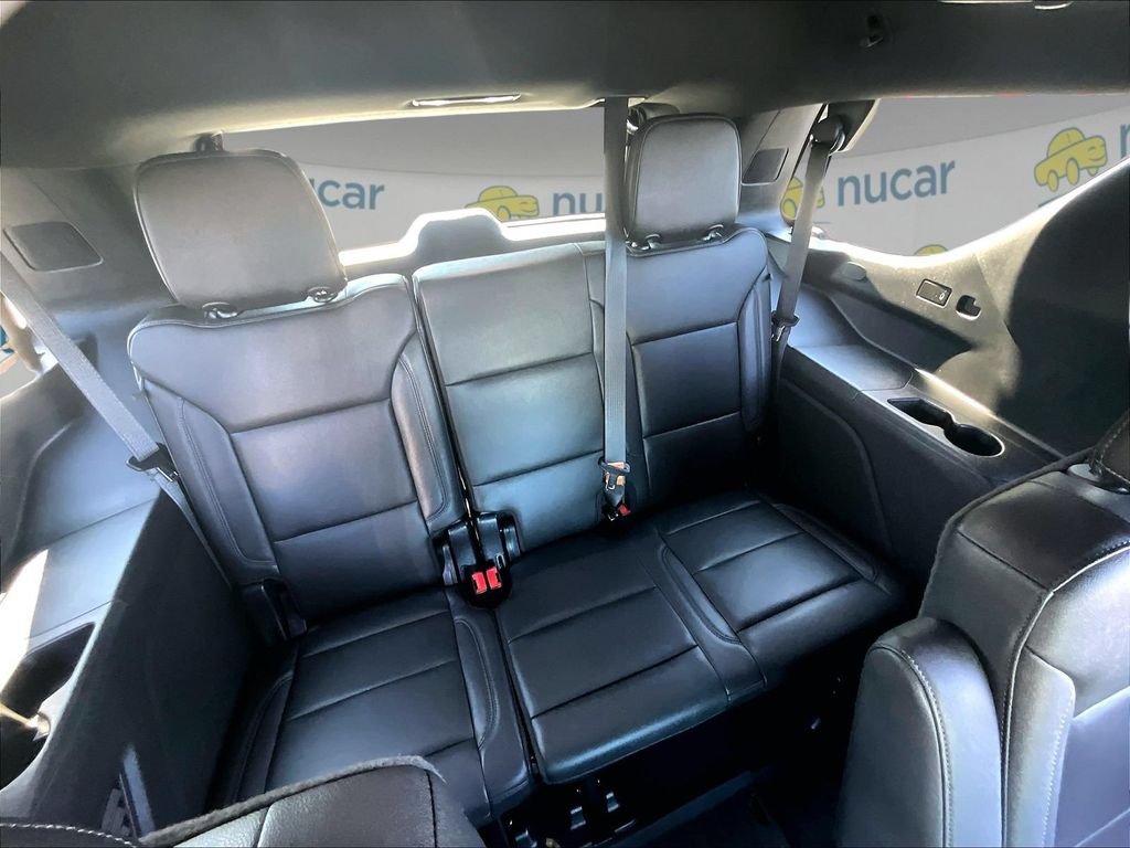 Used 2024 Gray Chevrolet Z71 image 16