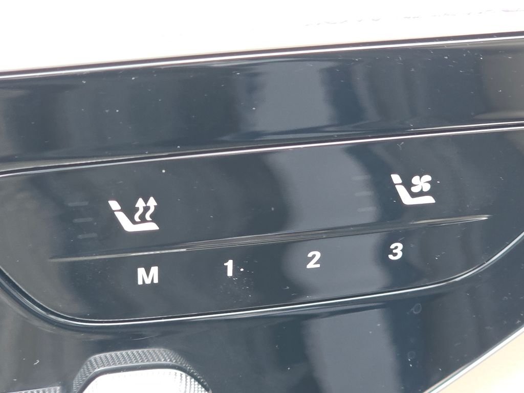 New 2026 Nautical Blue Metallic Mercedes-Benz E 450 image 17