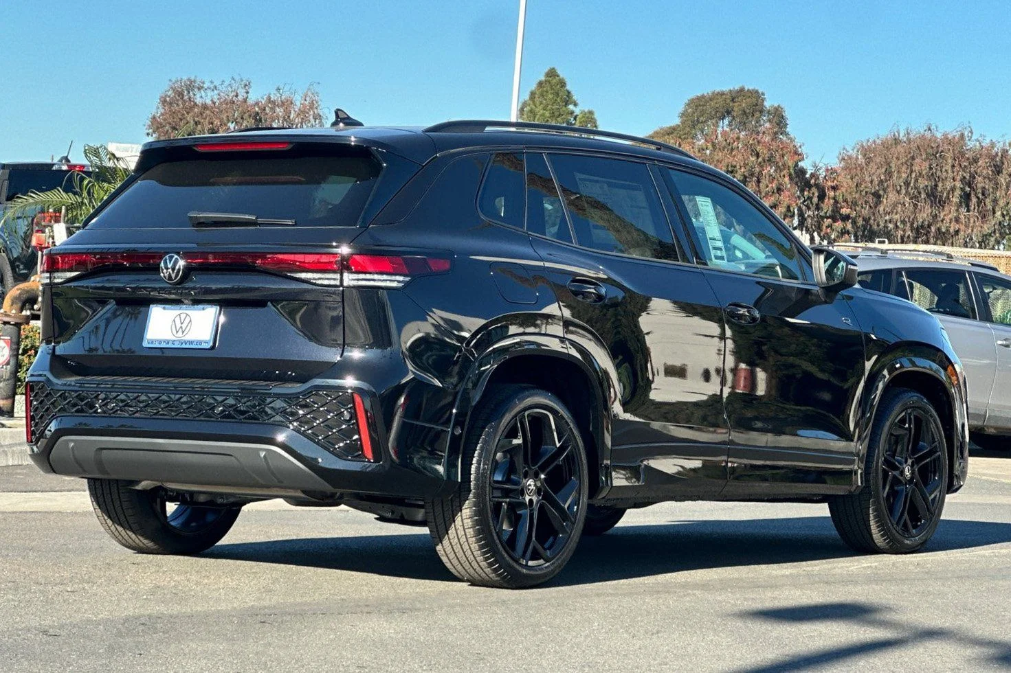 New 2026 Black Volkswagen 2.0T SE R-Line Black image 5