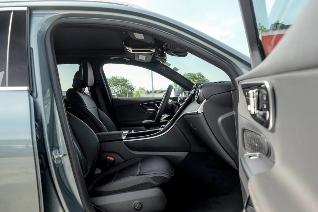 New 2026 Verde Silver Metallic Mercedes-Benz GLC 300 image 51