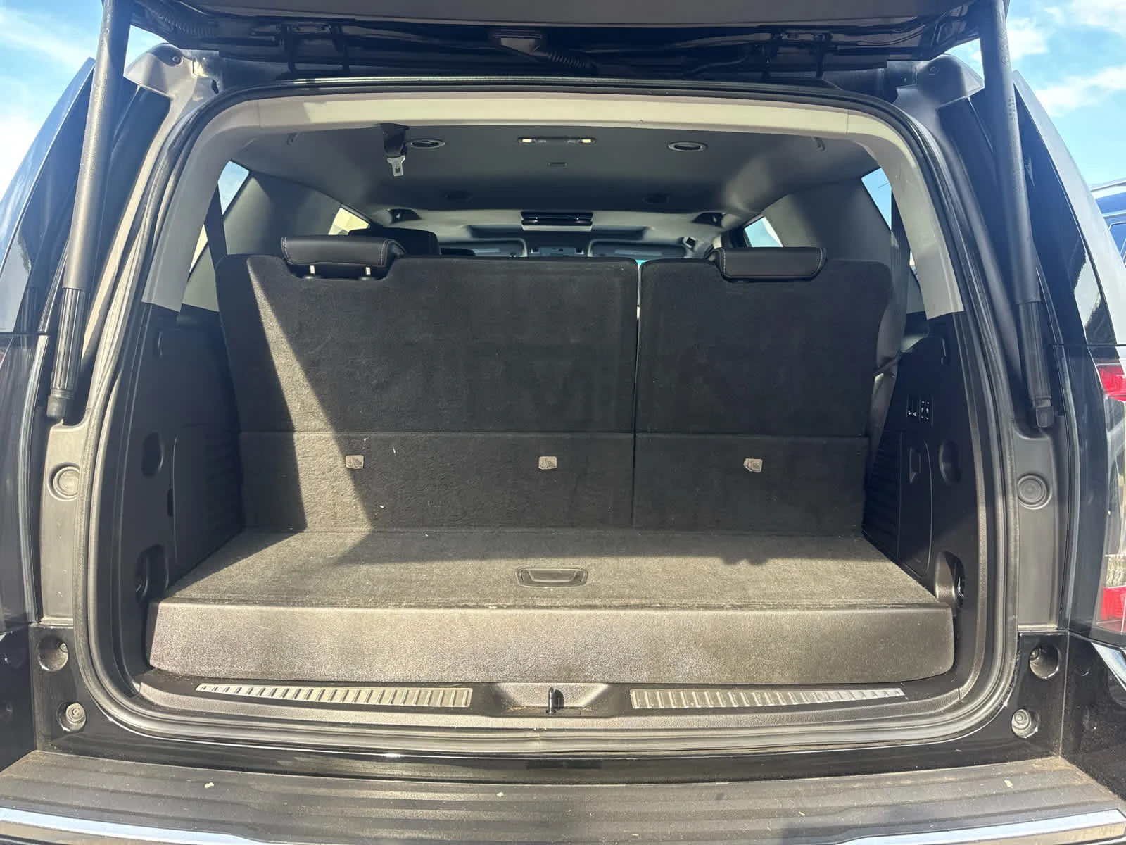 Used 2018 Onyx Black GMC Denali image 7