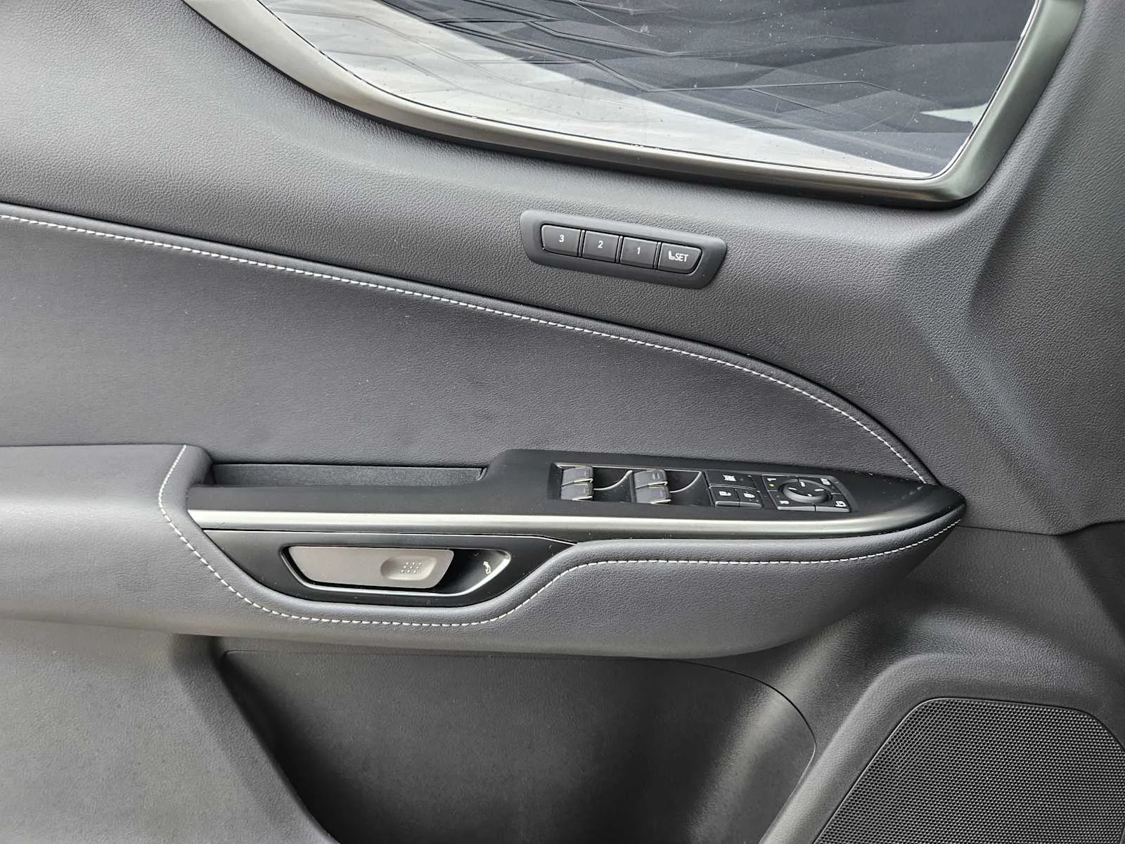 Certified Used 2025 ATOMIC SILVER Lexus Premium image 17