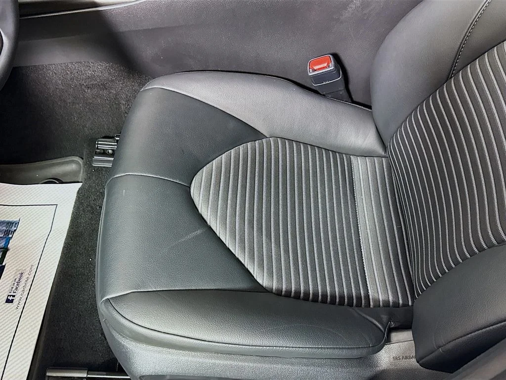 Certified Used 2024 Ice Cap Toyota SE image 18