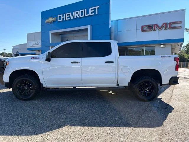 Used 2024 Summit White Chevrolet LT Trail Boss image 12