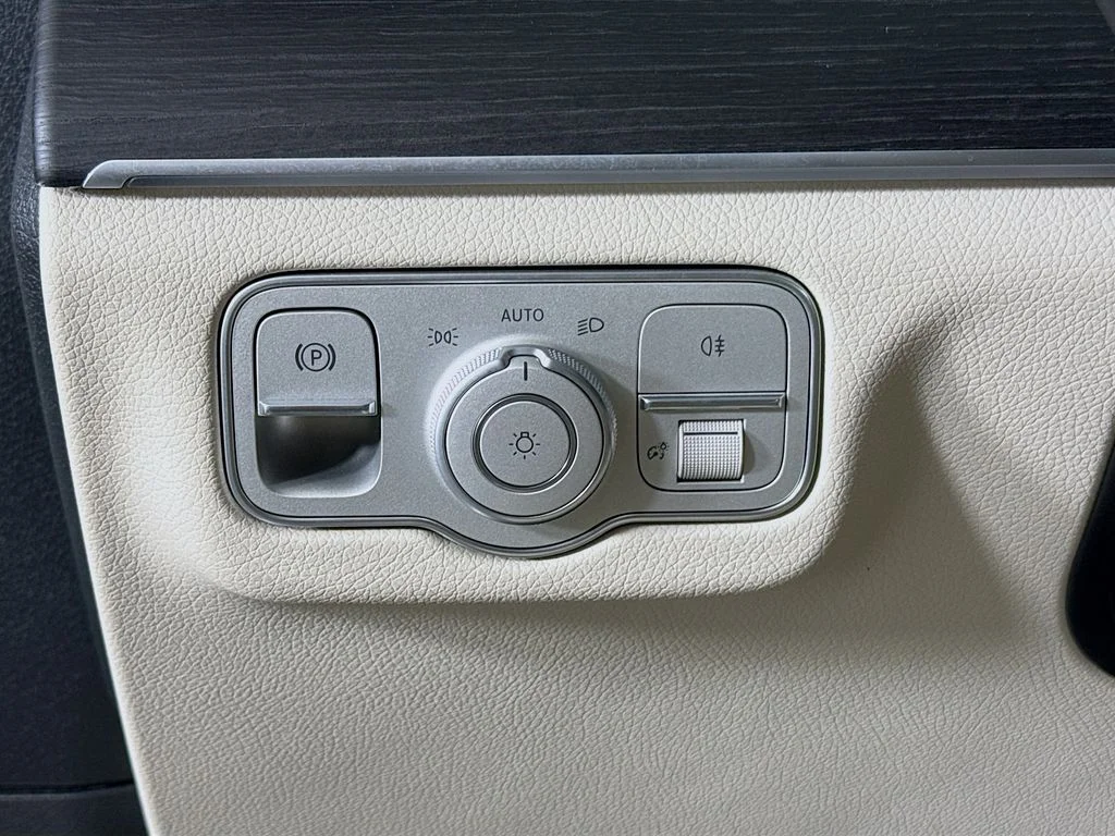 Certified Used 2026 White Mercedes-Benz GLE 350 image 10