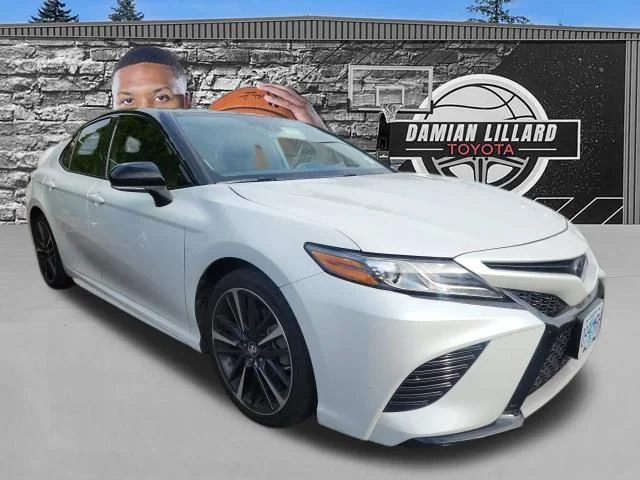 2019 Toyota Camry 2.5 Auto XSE's photo