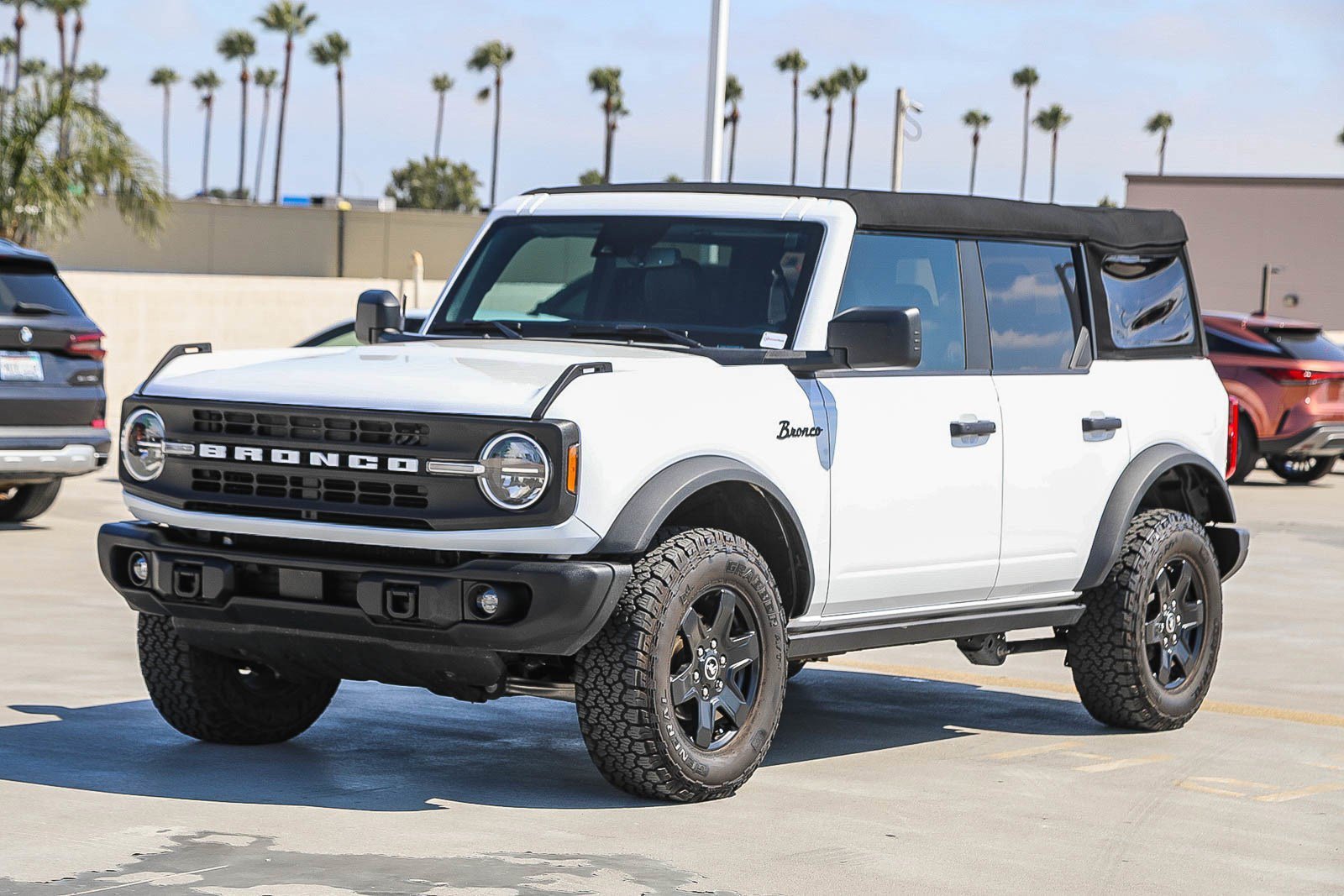 Used 2024 Oxford White Ford Black Diamond image 3