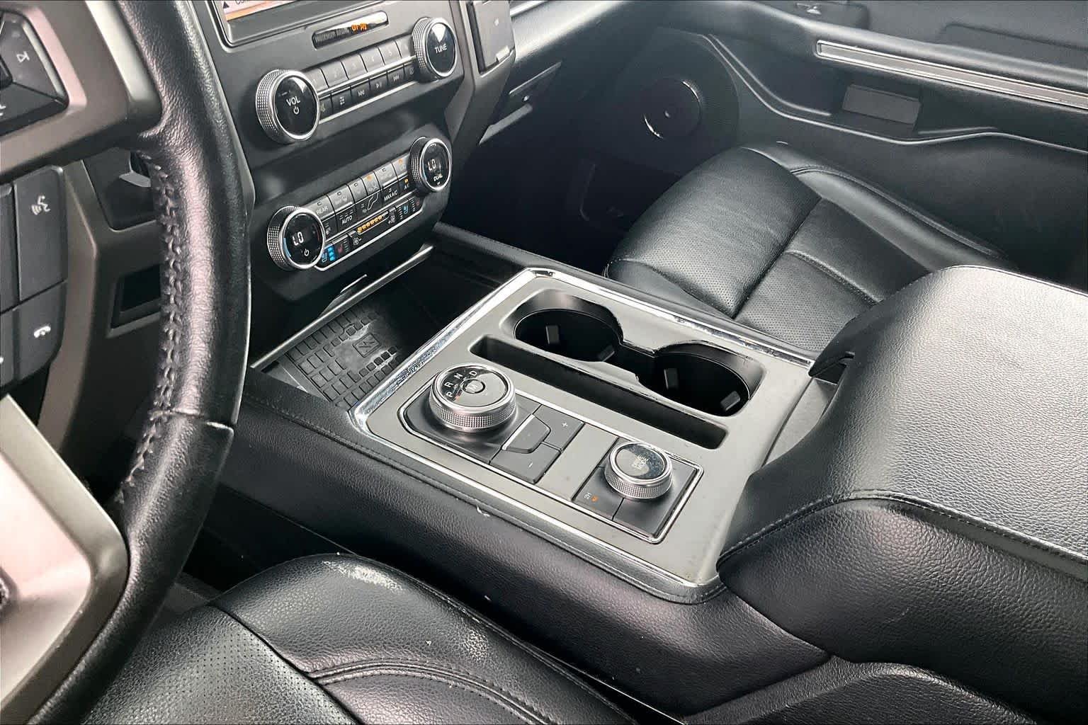 Used 2019 Oxford White Ford XLT image 16
