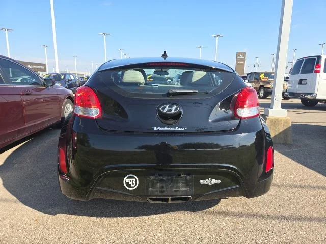 Used 2013 Black Hyundai Base image 3