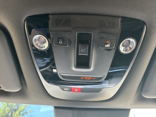 Used 2025 Red Kia X-Line image 29