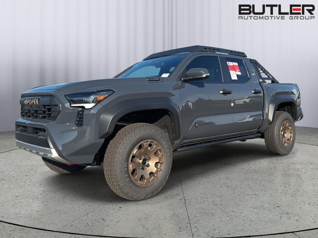 2026 Toyota Tacoma i-FORCE MAX Trailhunter
