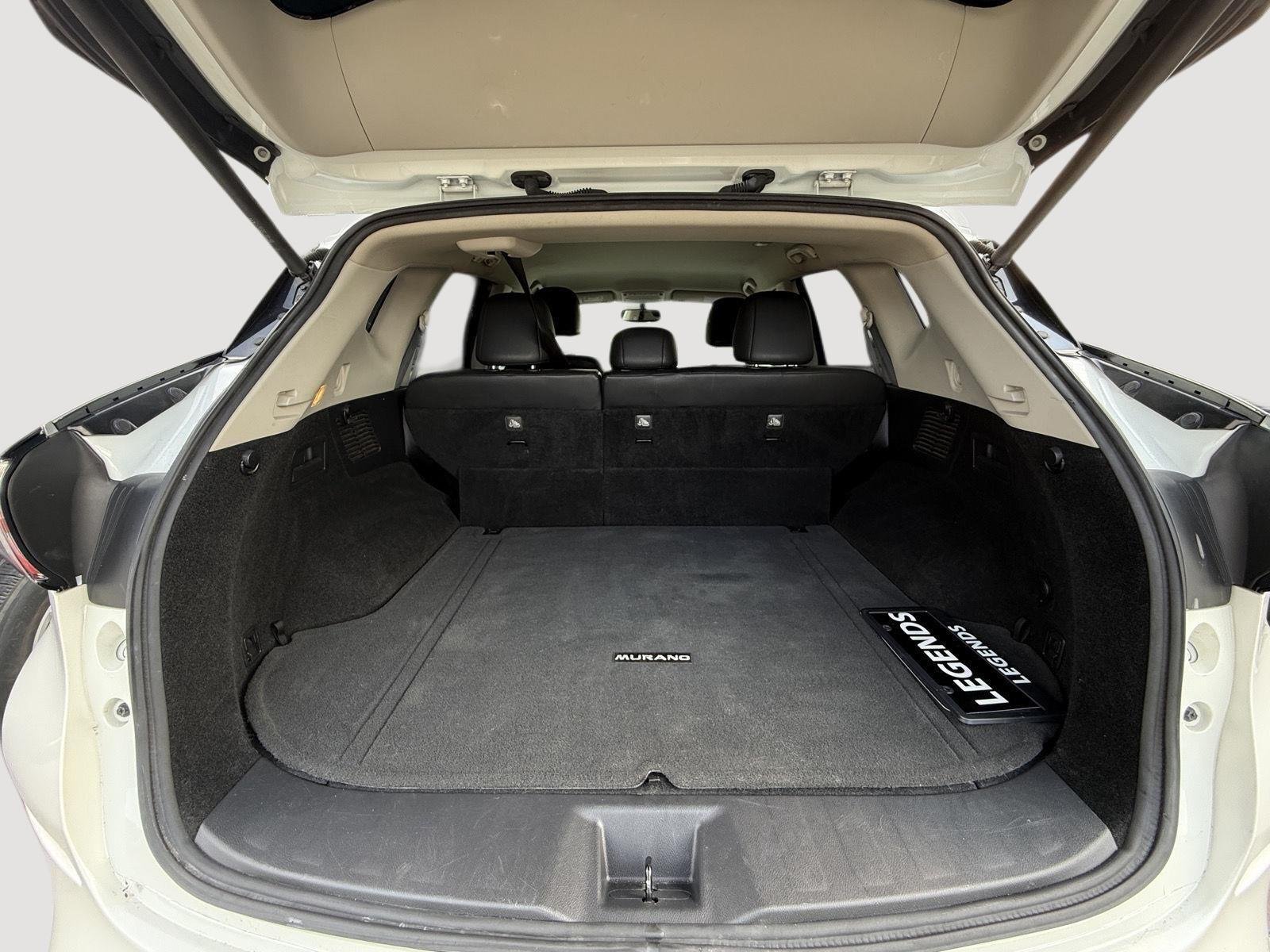 Used 2016 Pearl White Nissan SL image 29