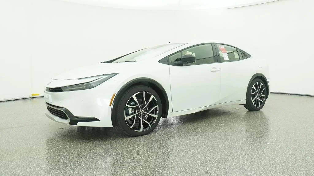 New 2026 Wind Chill Pearl Toyota XSE image 17