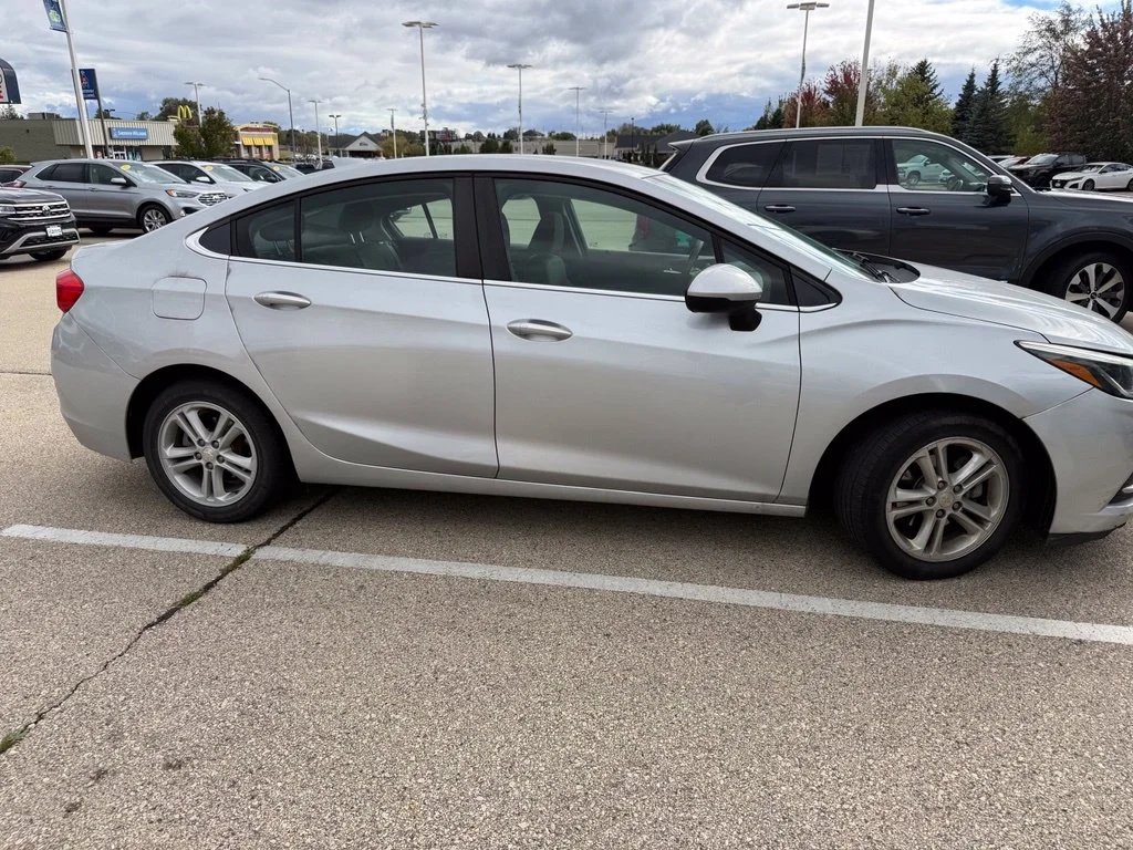 Used 2017 Silver Chevrolet LT image 7