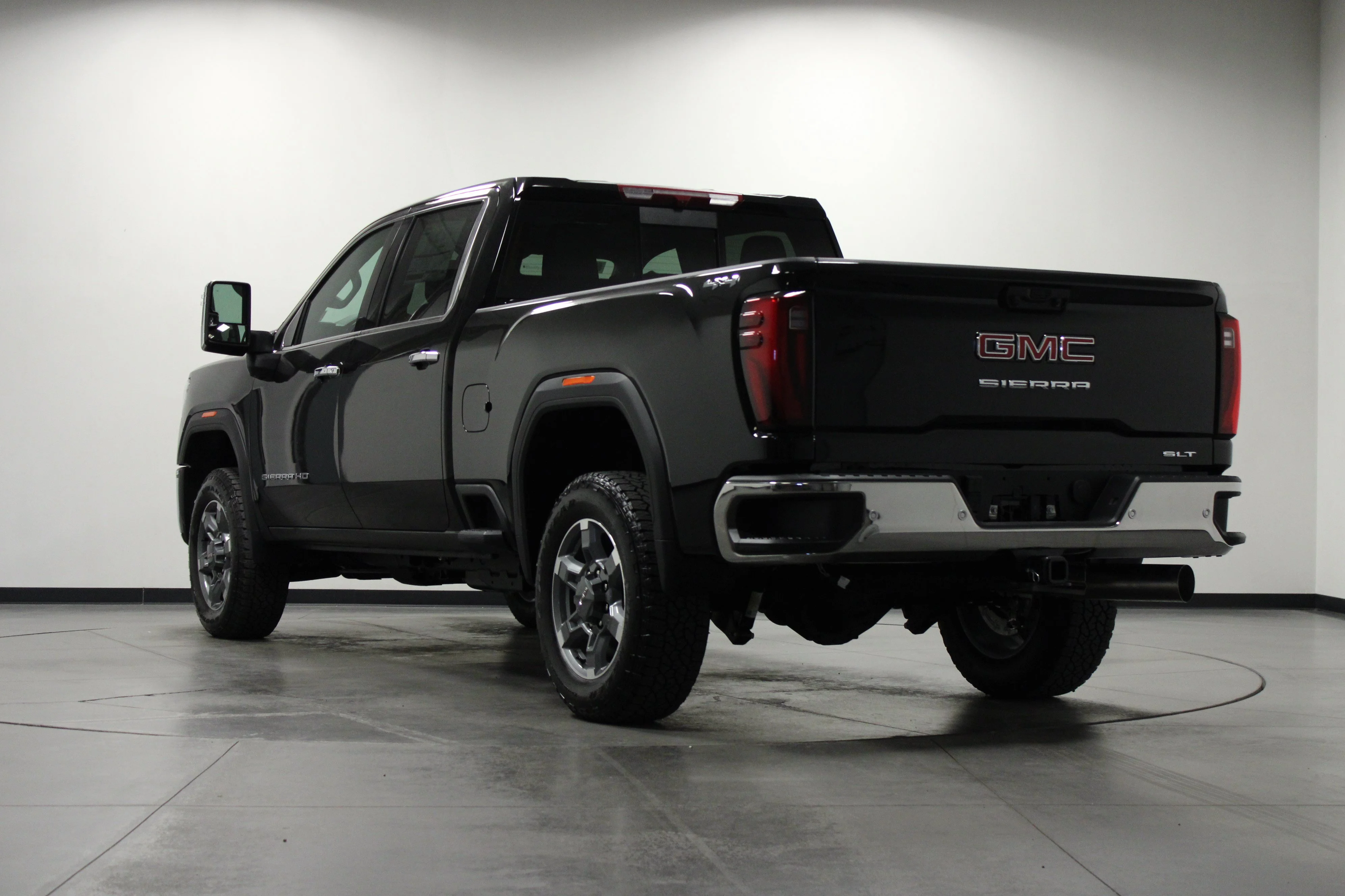 New 2026 Onyx Black GMC SLT image 6