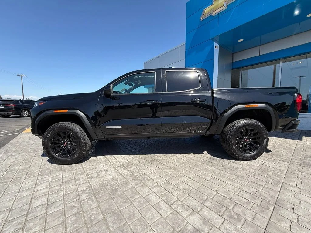 Used 2026 Onyx Black GMC Elevation image 7