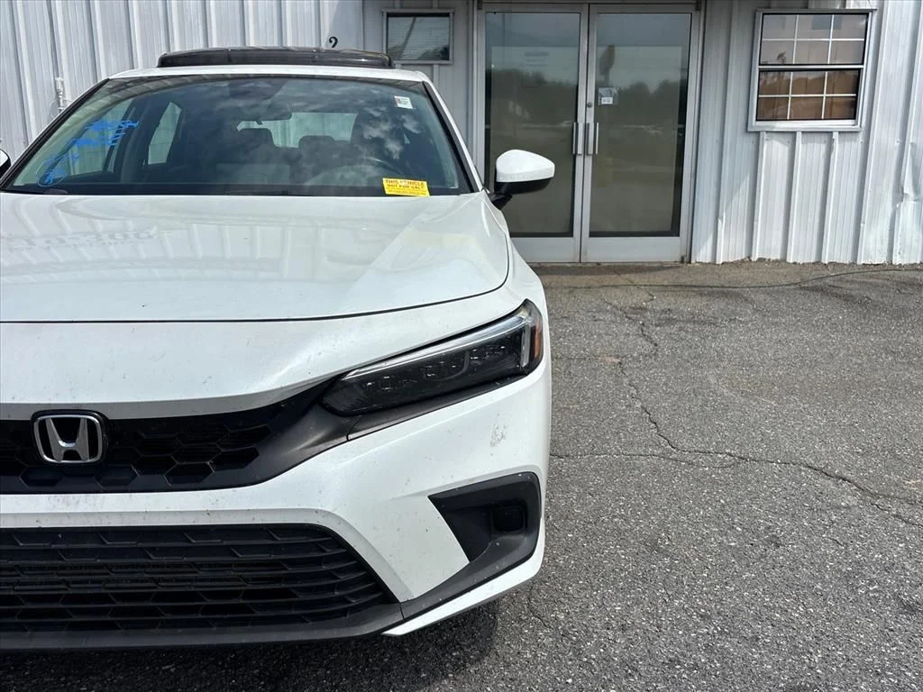 Used 2024 White Honda EX-L image 20